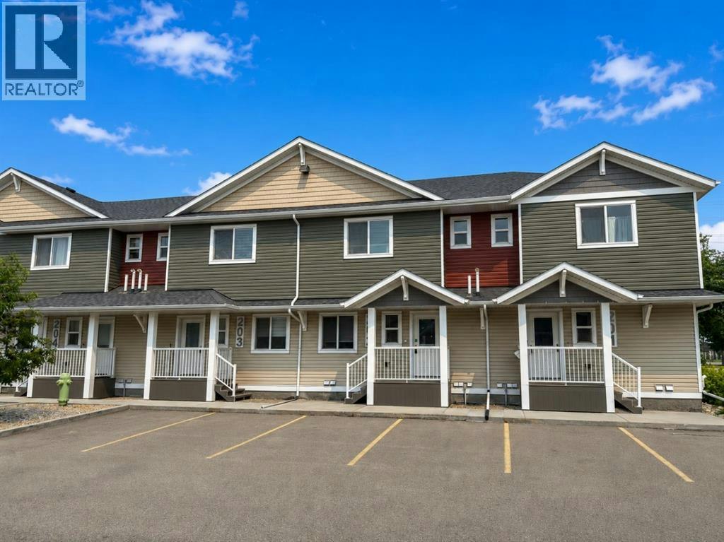 202-148 Vanier Drive, Red Deer, AB, T4R 0K9