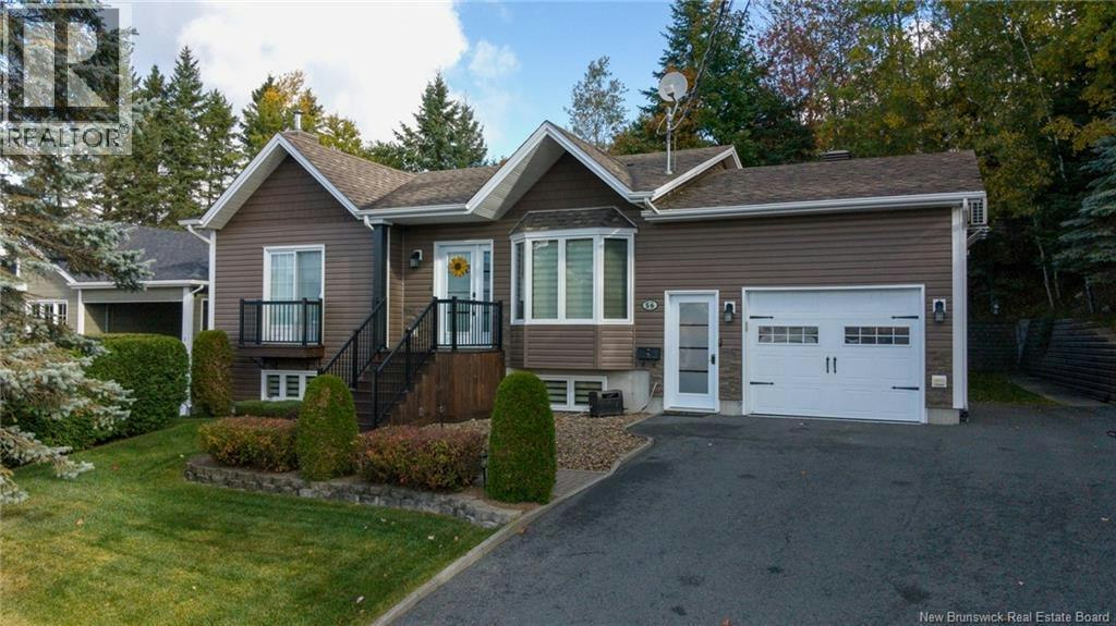 56 Des Gouverneurs Street, Edmundston, NB, E3V 4H5