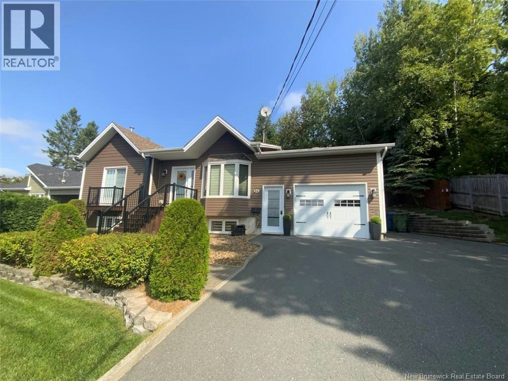 56 Des Gouverneurs Street, Edmundston, NB, E3V 4H5