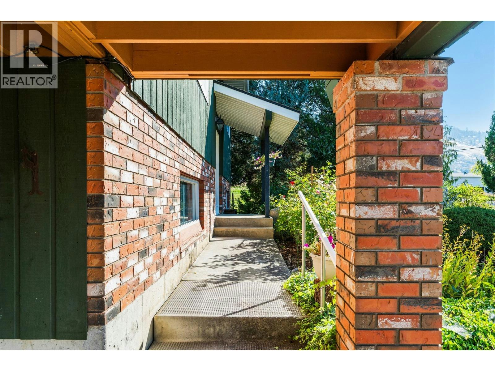 583 Mcleish Road - 3