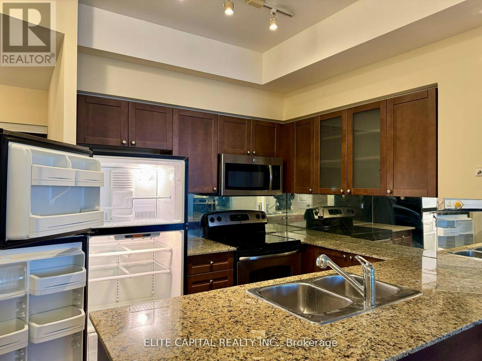 3502-761 Bay Street, Toronto, ON, M5G 2R2 - 2