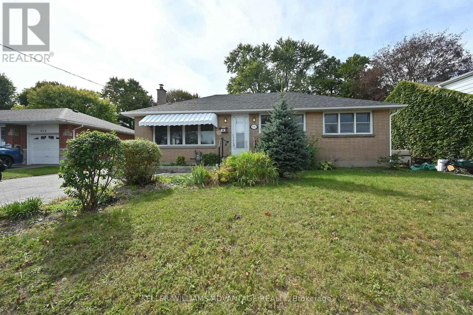 936 Somerville Street, Oshawa, ON, L1G 4J7 - 2