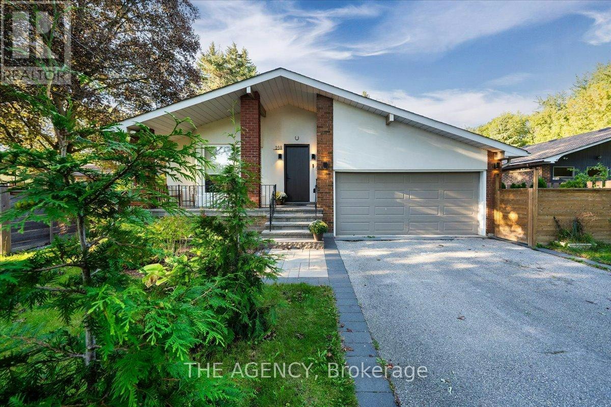 259 Rumble Avenue, Richmond Hill, ON, L4C 4G5