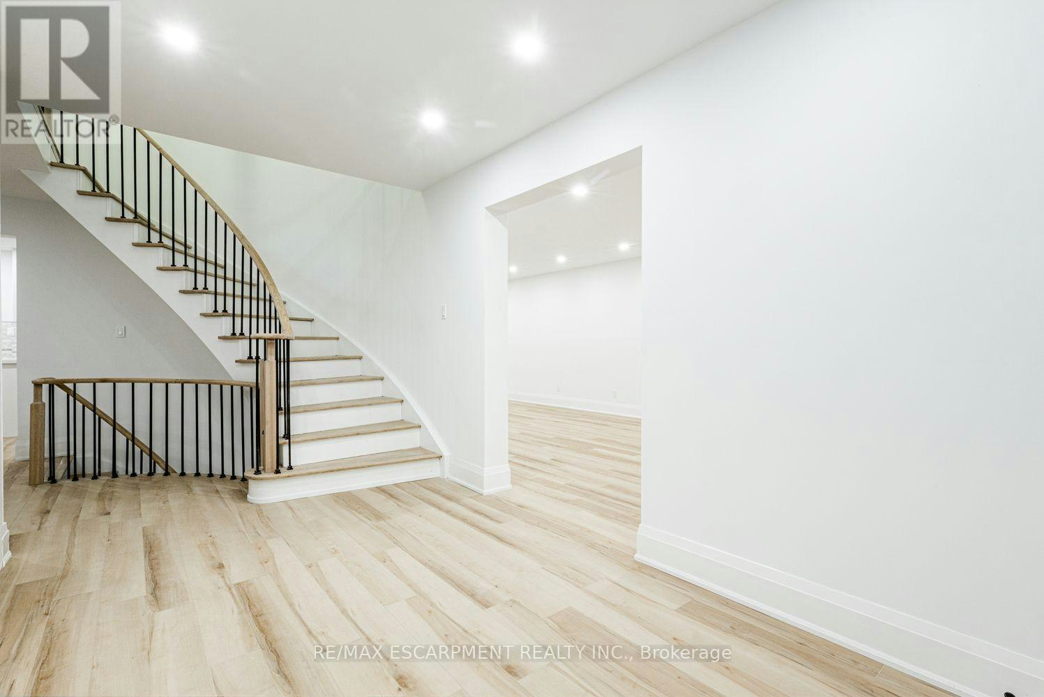 2104 Mississauga Road, Mississauga, ON, L5H 2K6 - 3
