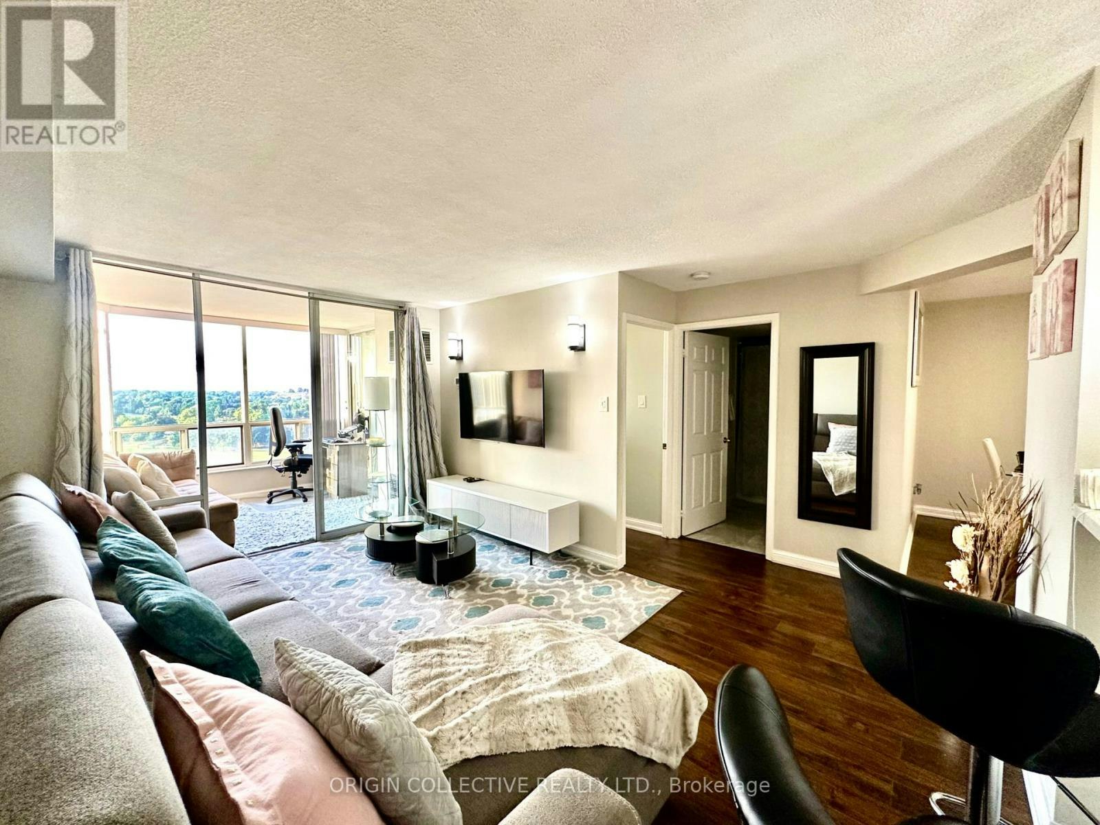 905-24 Hanover Road, Brampton, ON, L6S 5K8