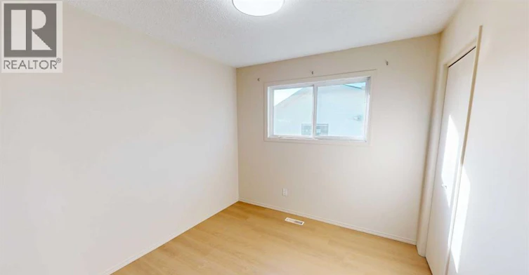 12124 95a Street, Grande Prairie, AB, T8V 5C5 - 8