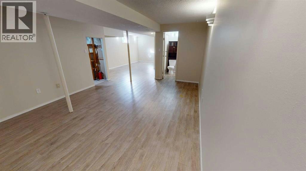 12124 95a Street, Grande Prairie, AB, T8V 5C5 - 12