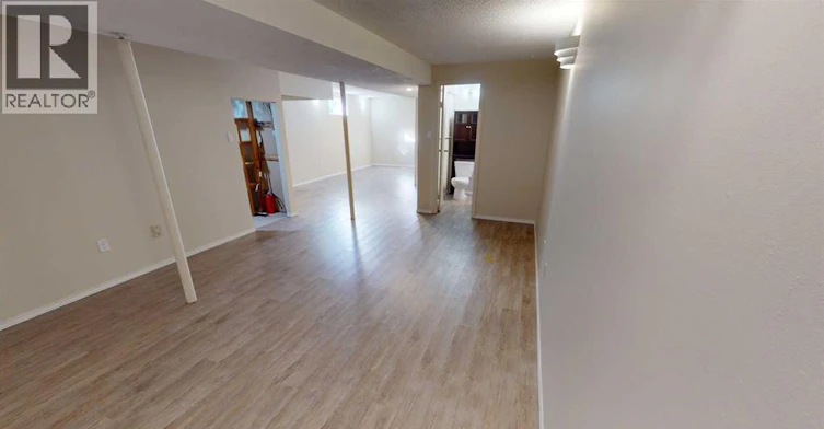 12124 95a Street, Grande Prairie, AB, T8V 5C5 - 12