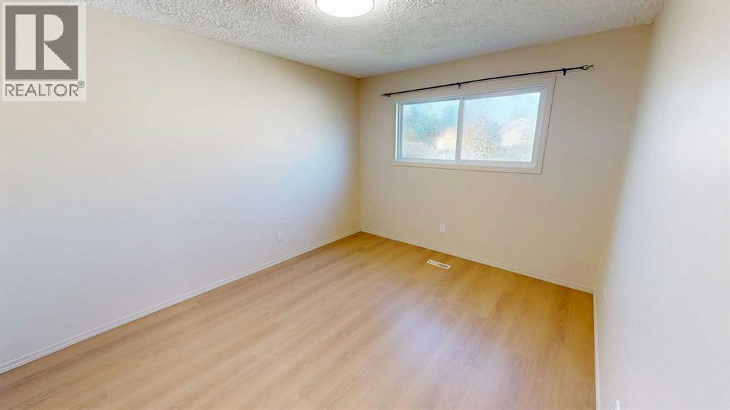 12124 95a Street, Grande Prairie, AB, T8V 5C5 - 9