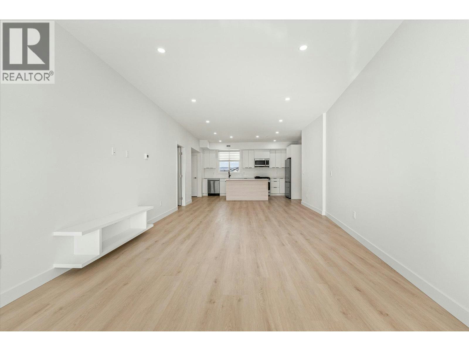 204-5300 Main Street, Kelowna, BC, V1W 0C1 - 24