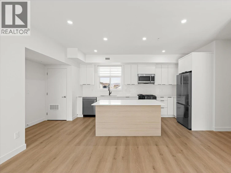 204-5300 Main Street, Kelowna, BC, V1W 0C1 - 8