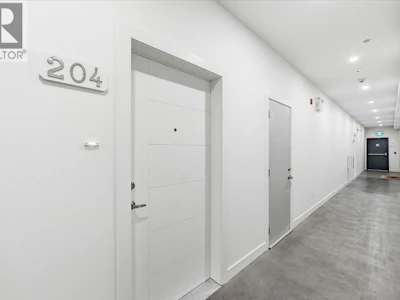 204-5300 Main Street - 3