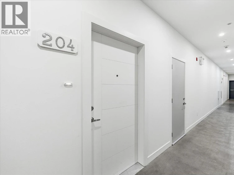 204-5300 Main Street, Kelowna, BC, V1W 0C1 - 5