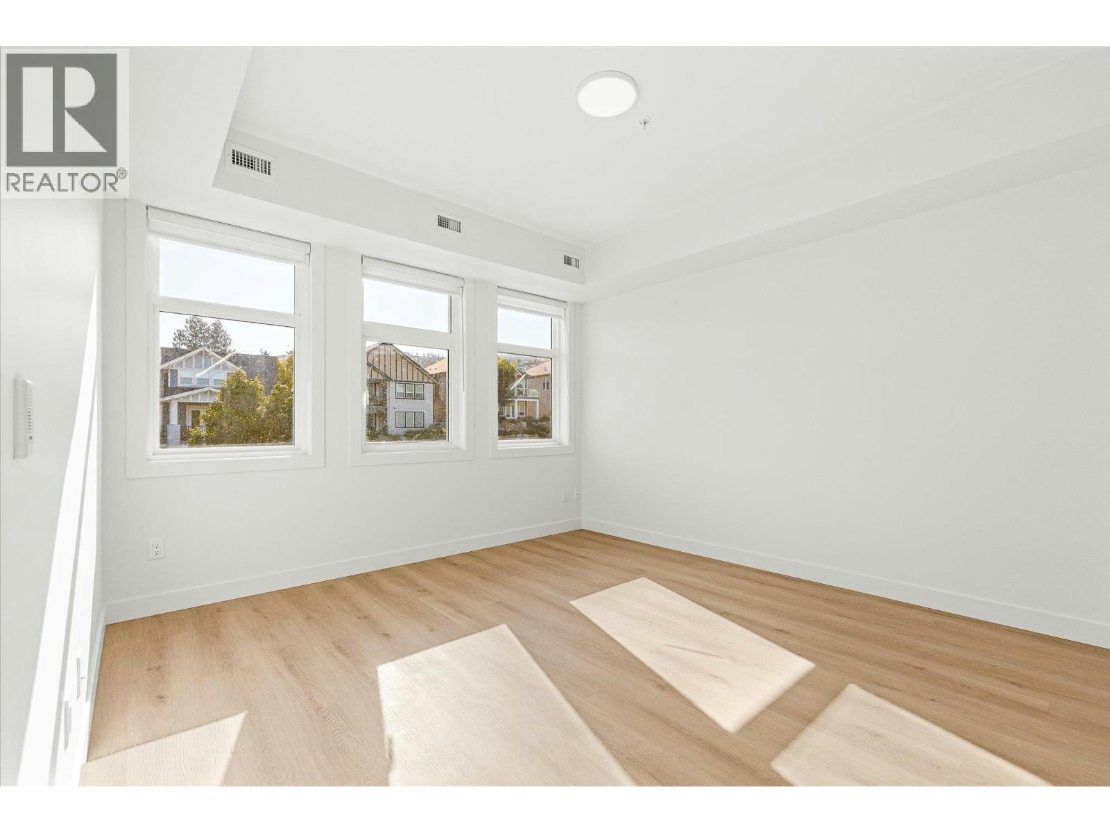 204-5300 Main Street, Kelowna, BC, V1W 0C1 - 26