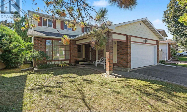 6284 Sundown Crescent