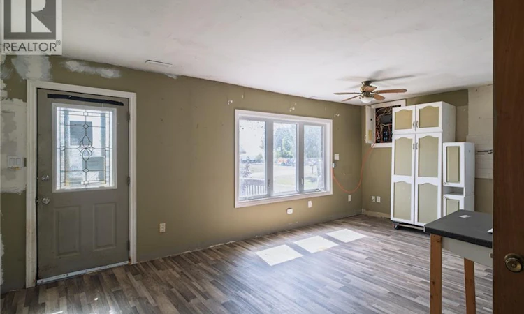 1459 Lakeshore Road