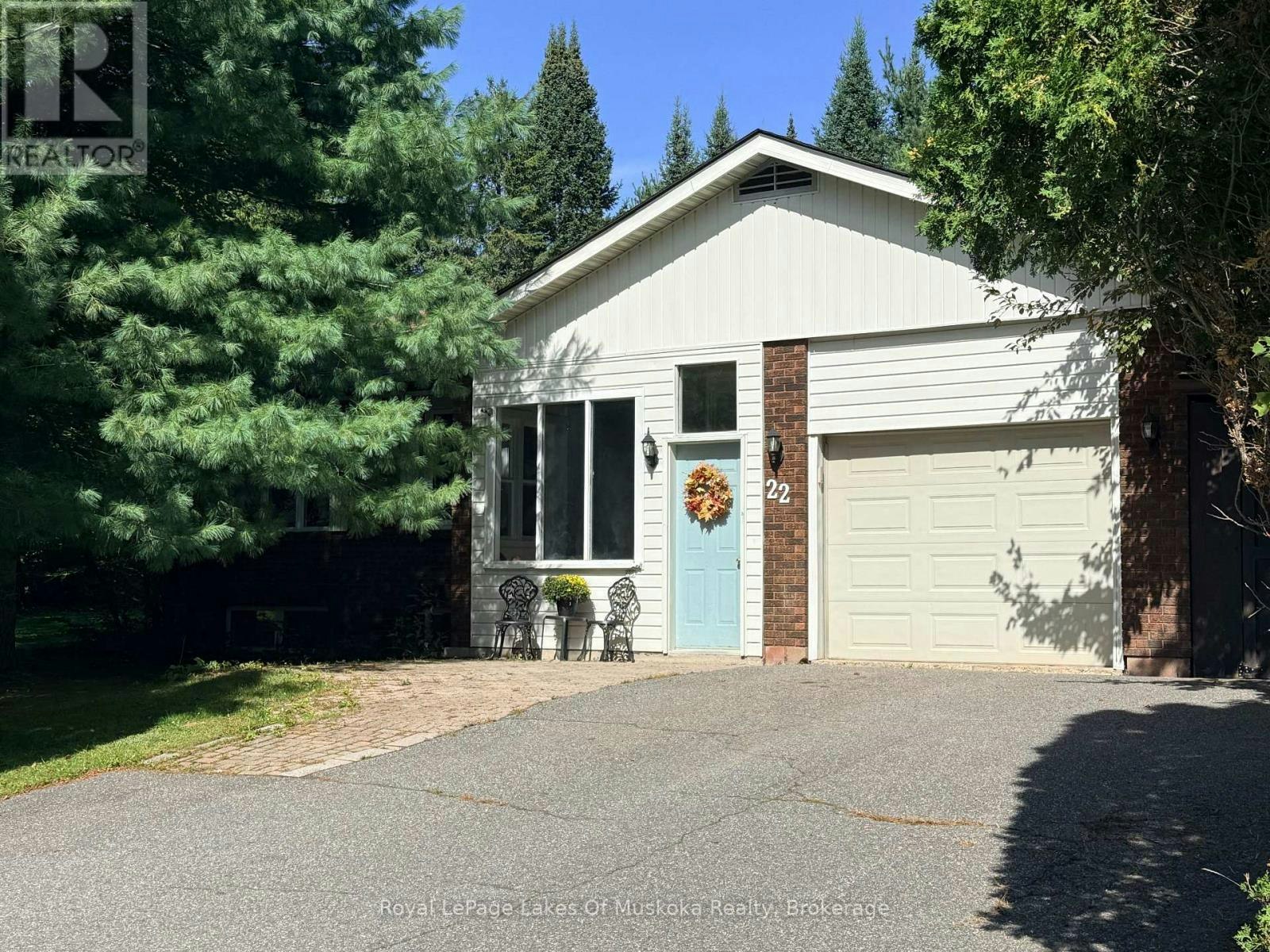 22 Westvale Drive, Bracebridge, ON, P1L 1B5