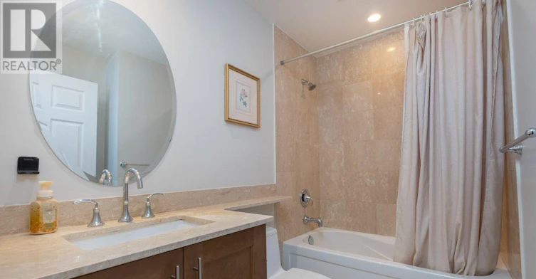 1205-35 Balmuto Street, Toronto, ON, M4Y 0A3 - 3
