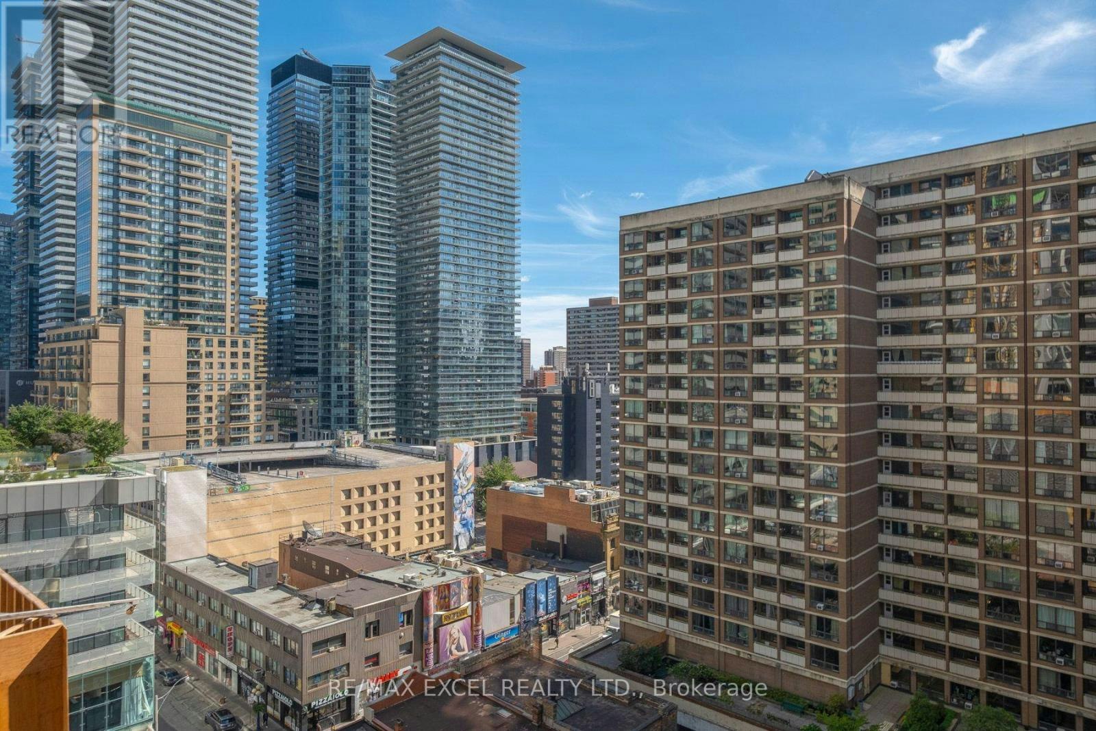 1205-35 Balmuto Street, Toronto, ON, M4Y 0A3