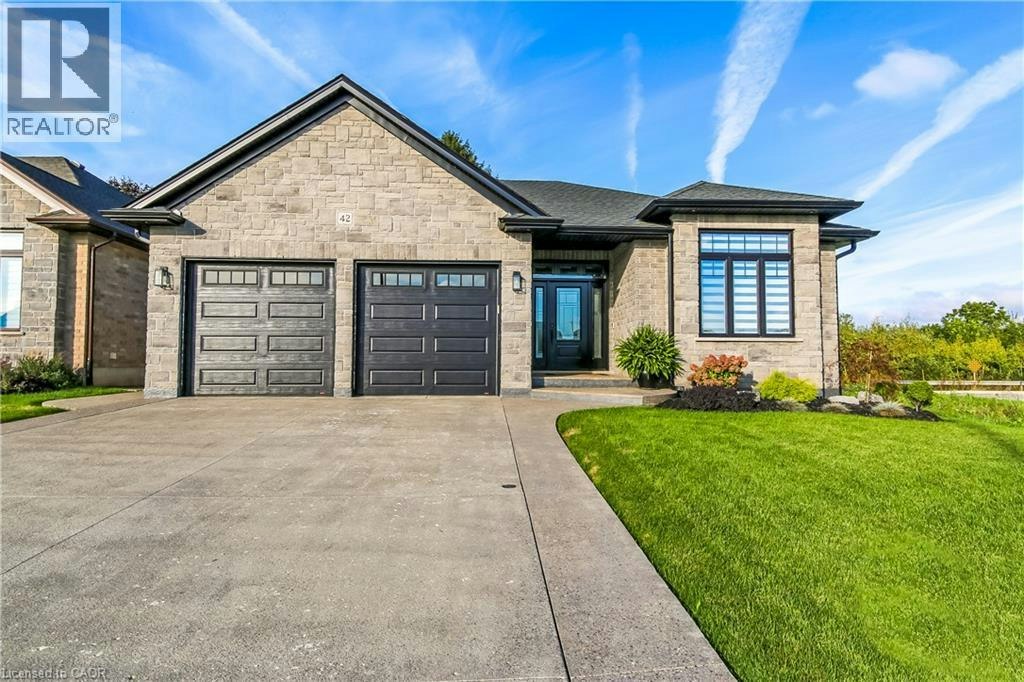 42 Judd Drive E, Norfolk County, ON, N3Y 0G7