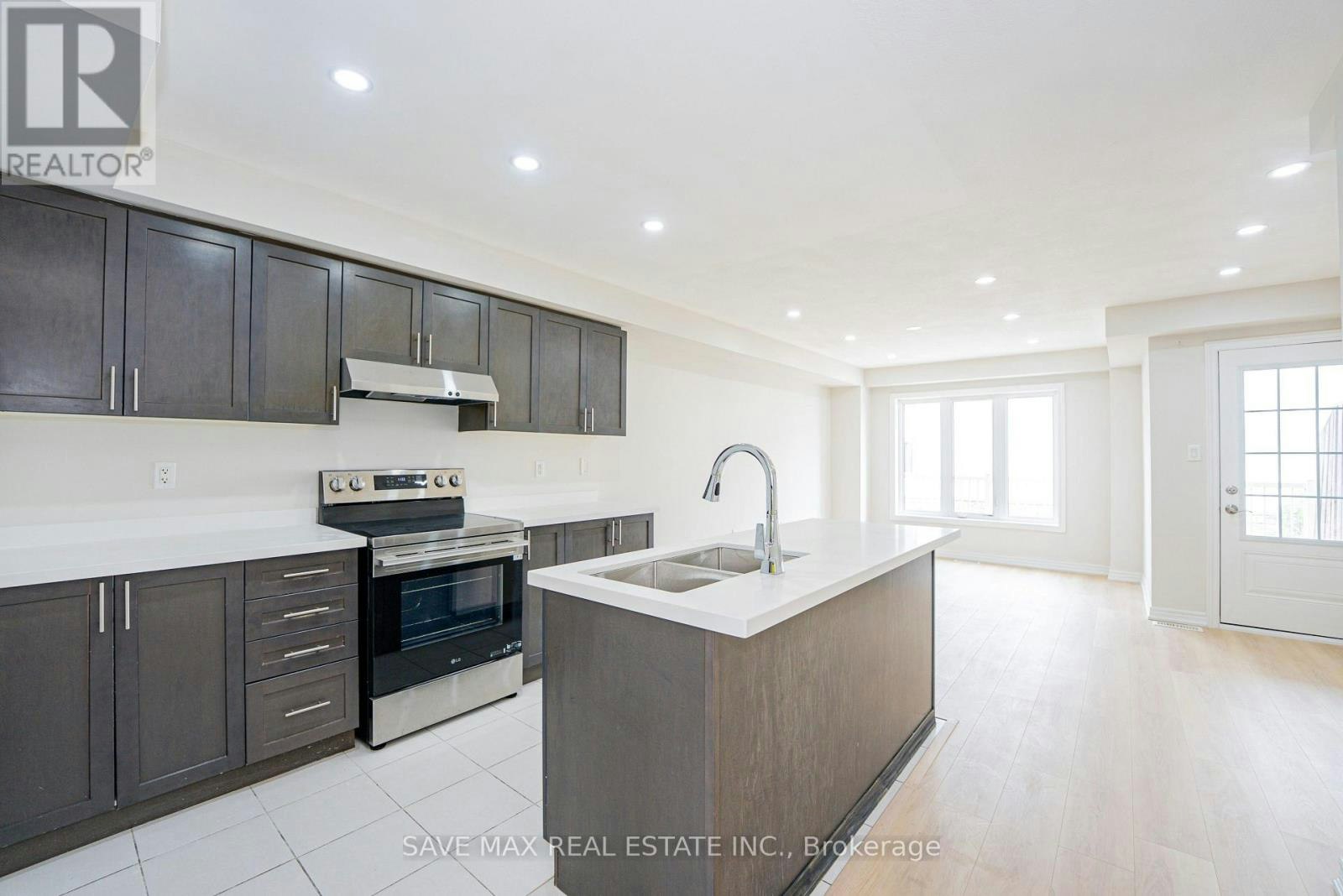 410 Linden Drive, Cambridge, ON, N3H 5L5 - 2