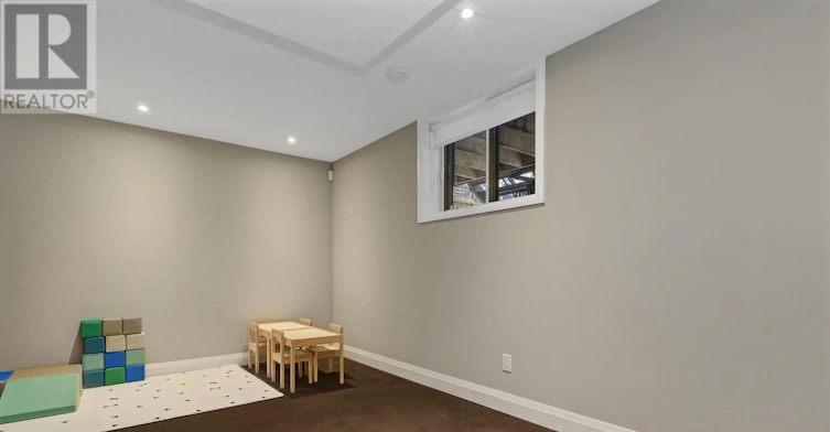 376C Wilmont Avenue, Ottawa, ON, K2A 0B1 - 22