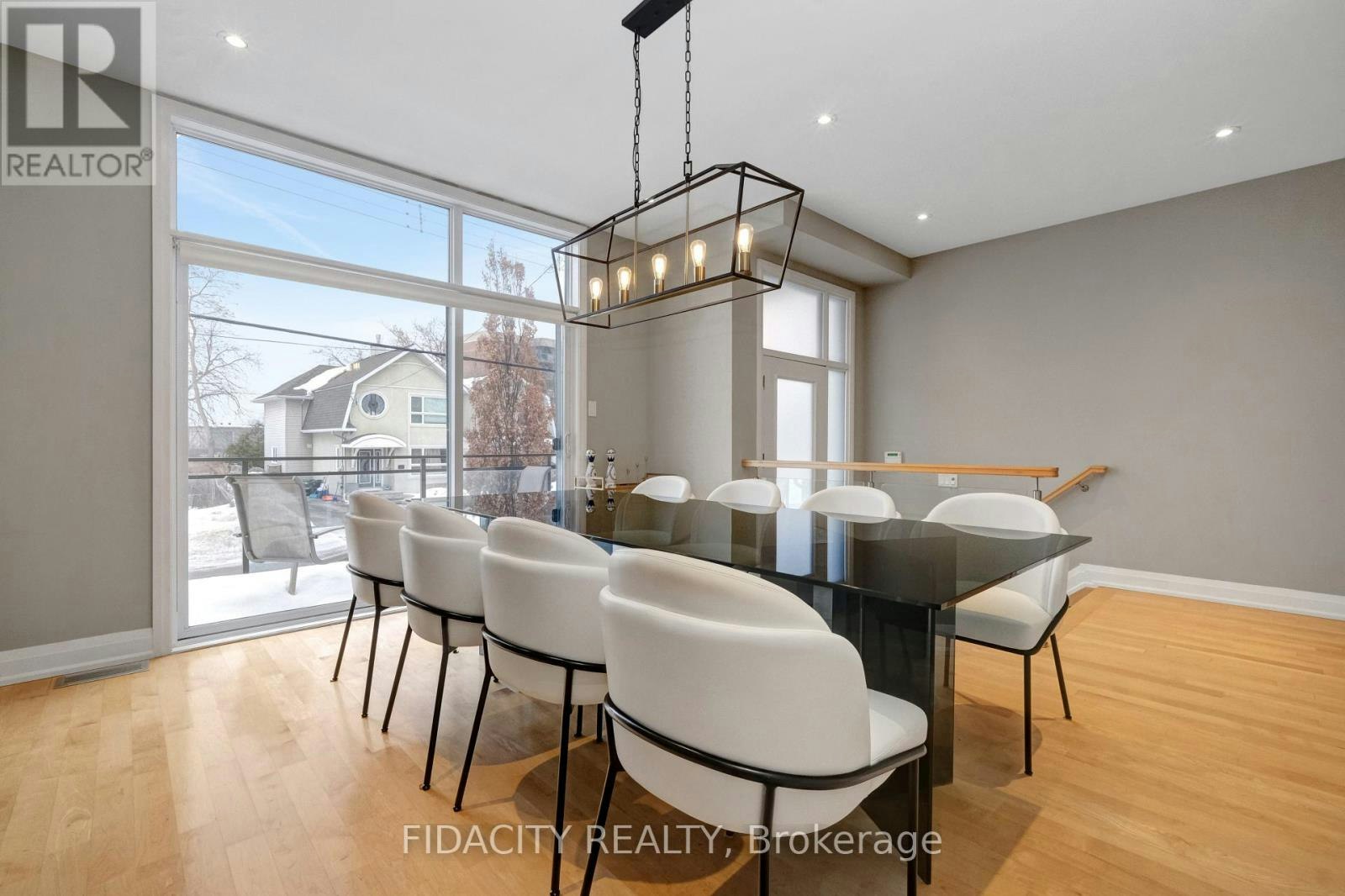 376C Wilmont Avenue, Ottawa, ON, K2A 0B1 - 4