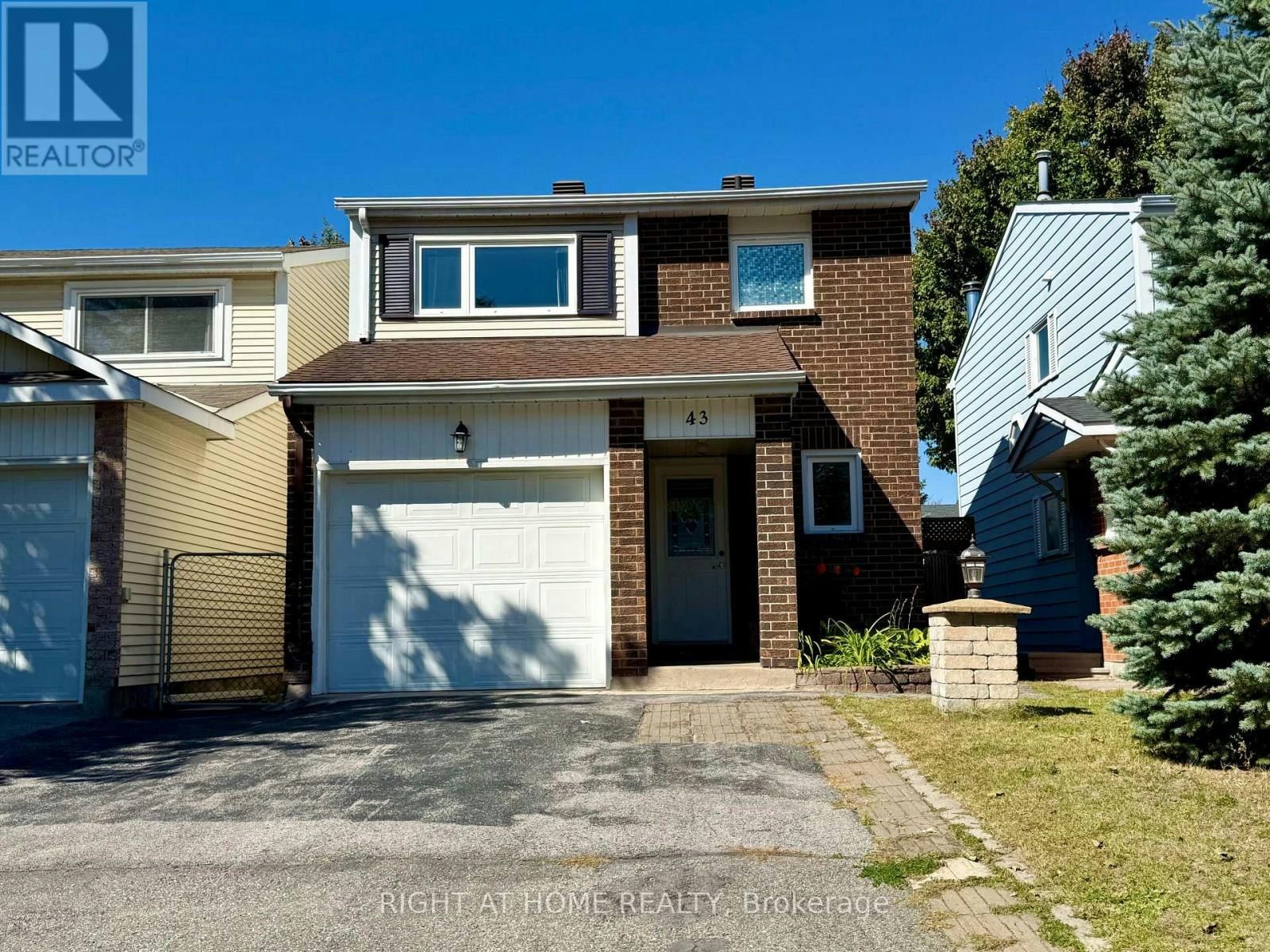 43-43 Wessex Road, Ottawa, ON, K2J 1X2