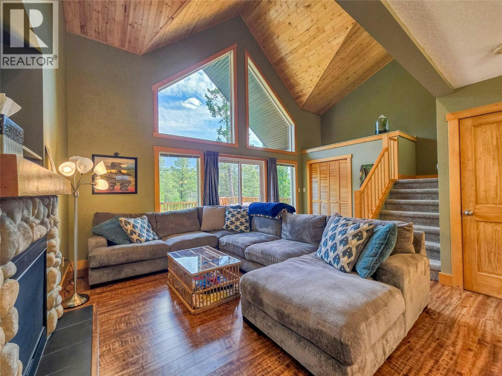 81-4868 Riverview Drive, Edgewater, BC, V0A 1E0