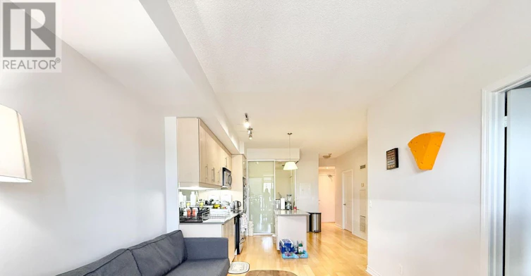 926-2885 Bayview Avenue, Toronto, ON, M2K 0A3 - 3