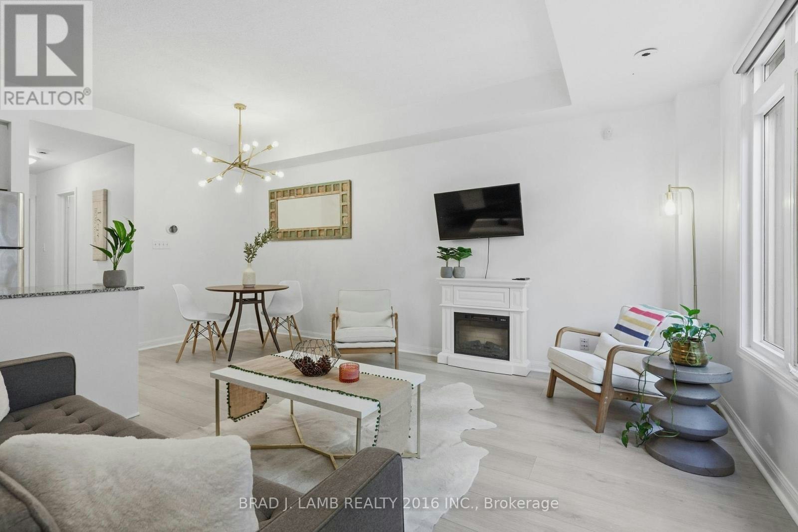 29-80 Carr Street, Toronto, ON, M5T 1B7