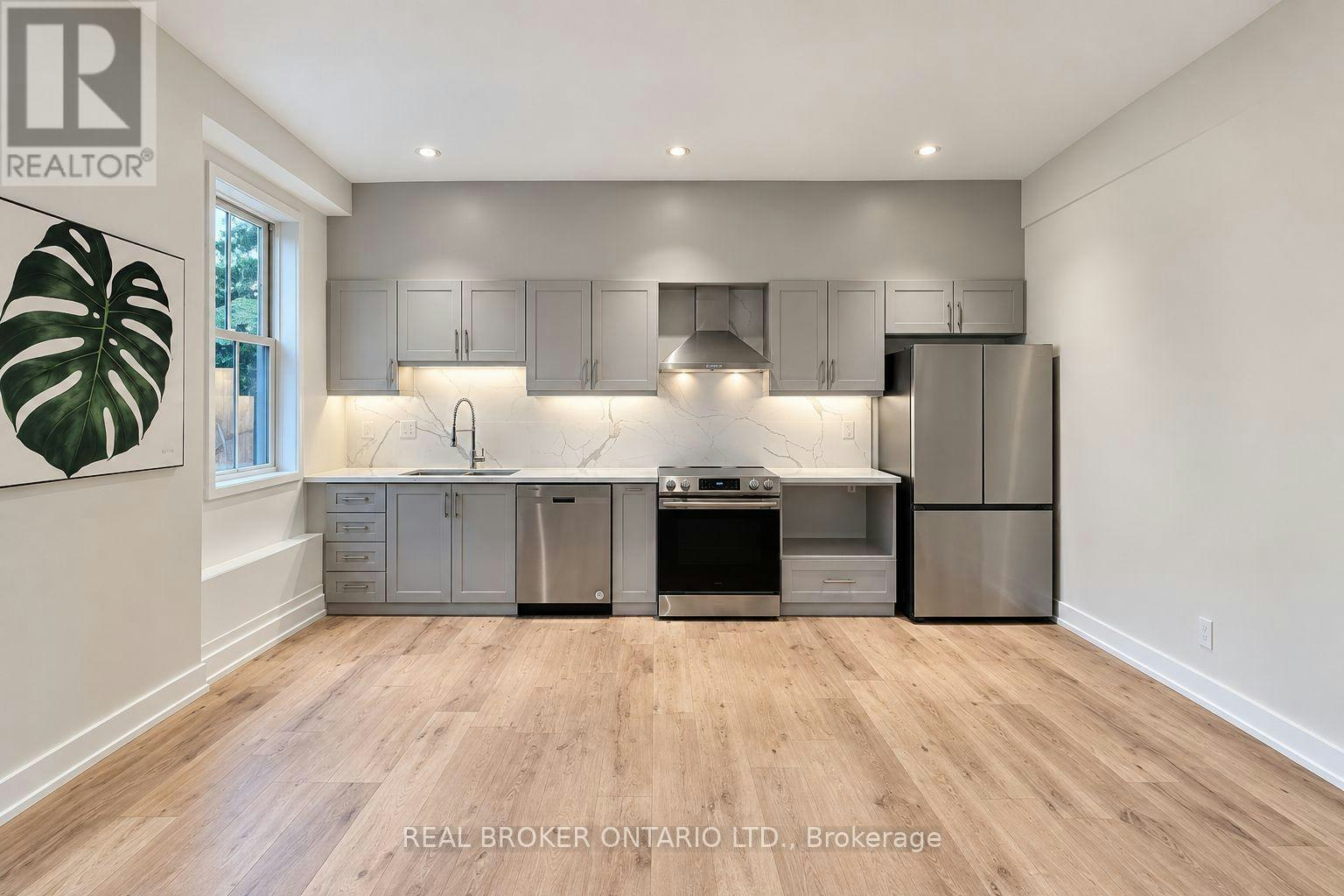 COACH HOUSE-361 Main Street N, Markham, ON, L3P 1Z3 - 7