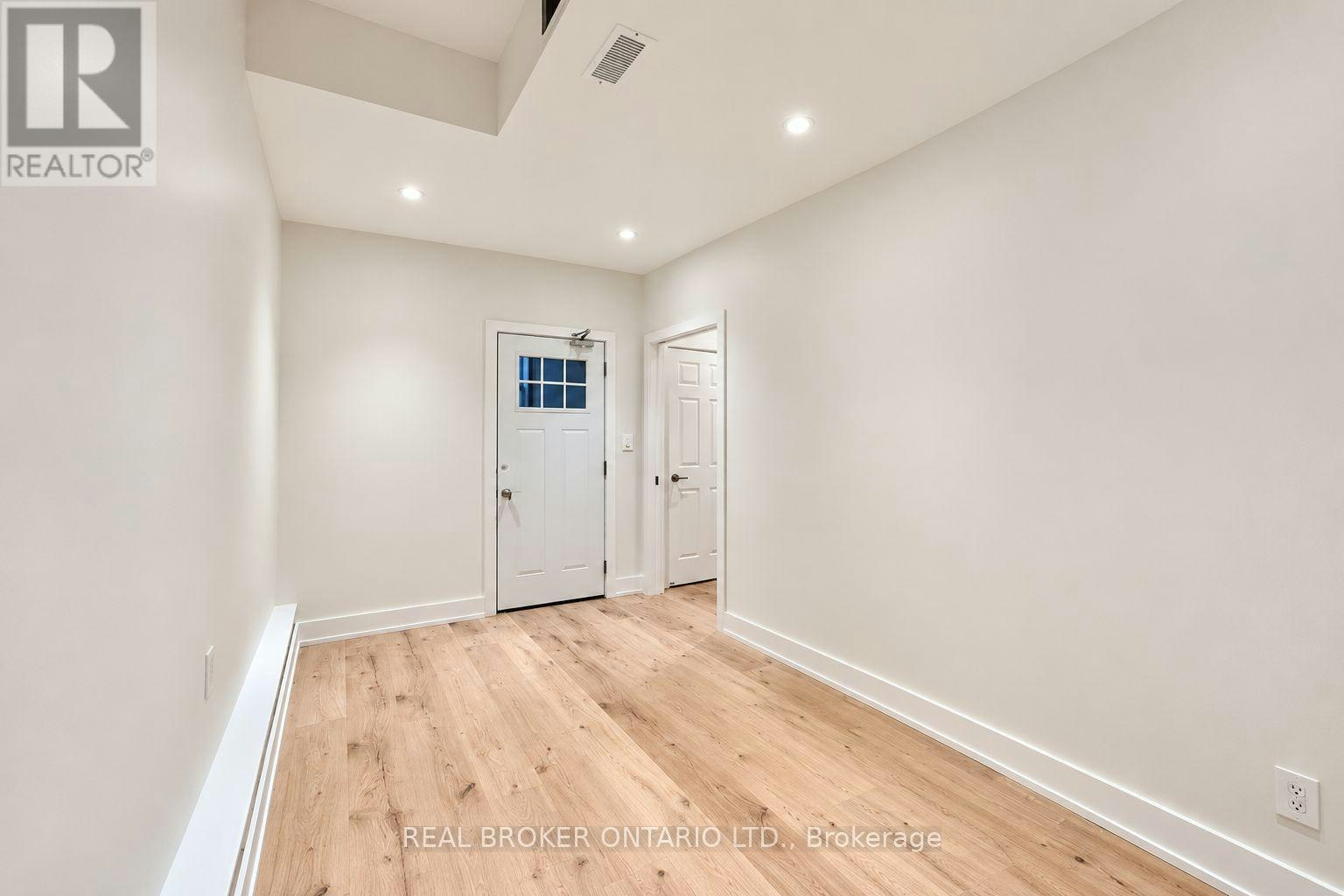 COACH HOUSE-361 Main Street N, Markham, ON, L3P 1Z3 - 10