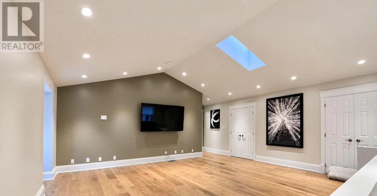 COACH HOUSE-361 Main Street N, Markham, ON, L3P 1Z3 - 2