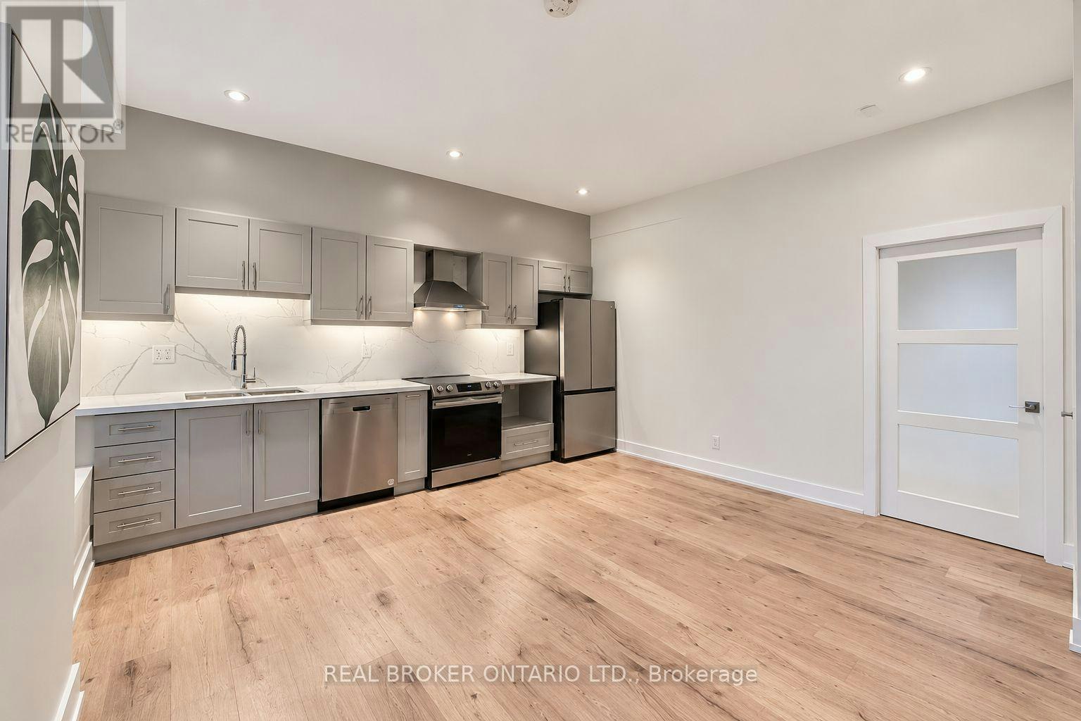 COACH HOUSE-361 Main Street N, Markham, ON, L3P 1Z3 - 6