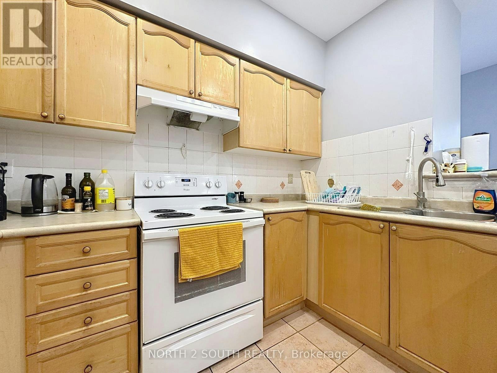 5 Bellagio Crescent, Vaughan, ON, L4K 5J9 - 8