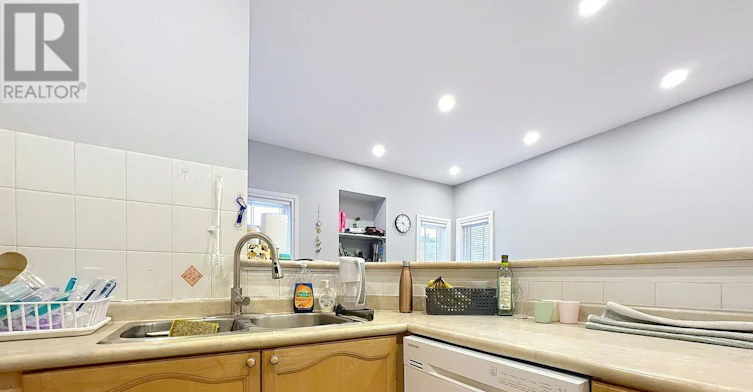 5 Bellagio Crescent, Vaughan, ON, L4K 5J9 - 9
