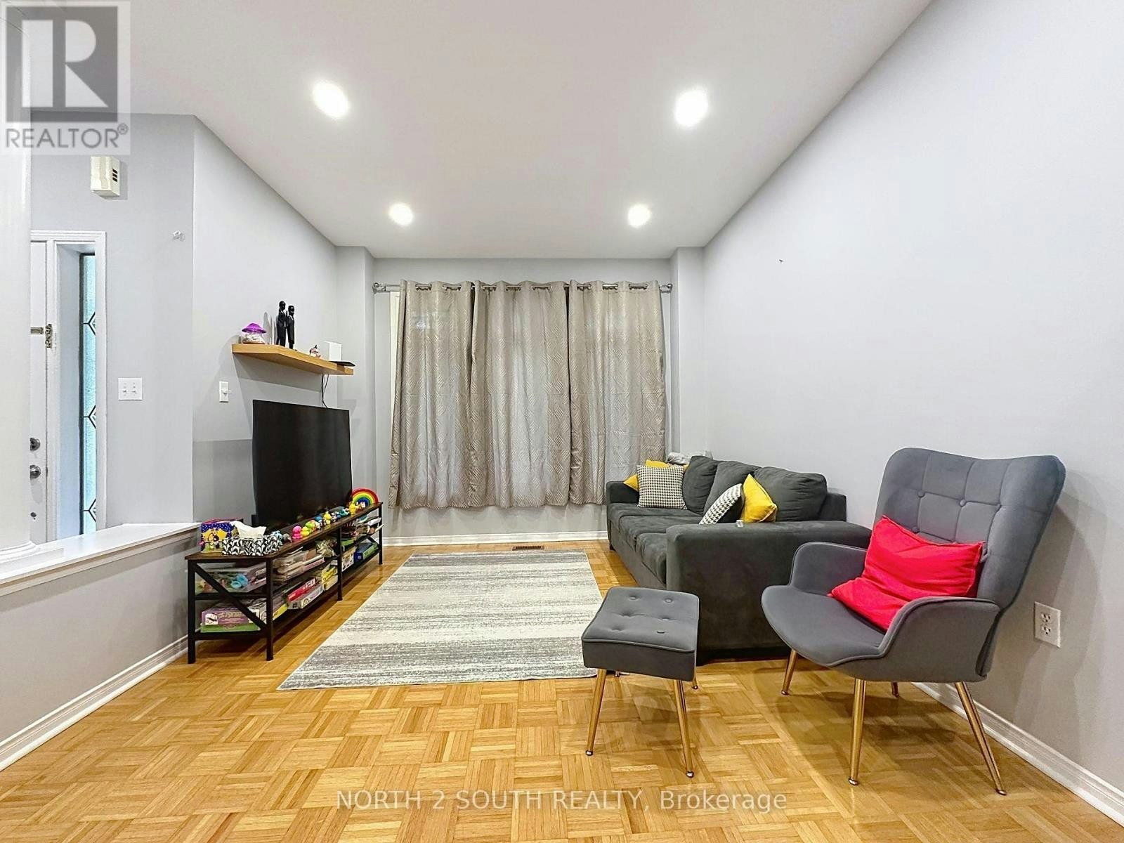 5 Bellagio Crescent, Vaughan, ON, L4K 5J9 - 4