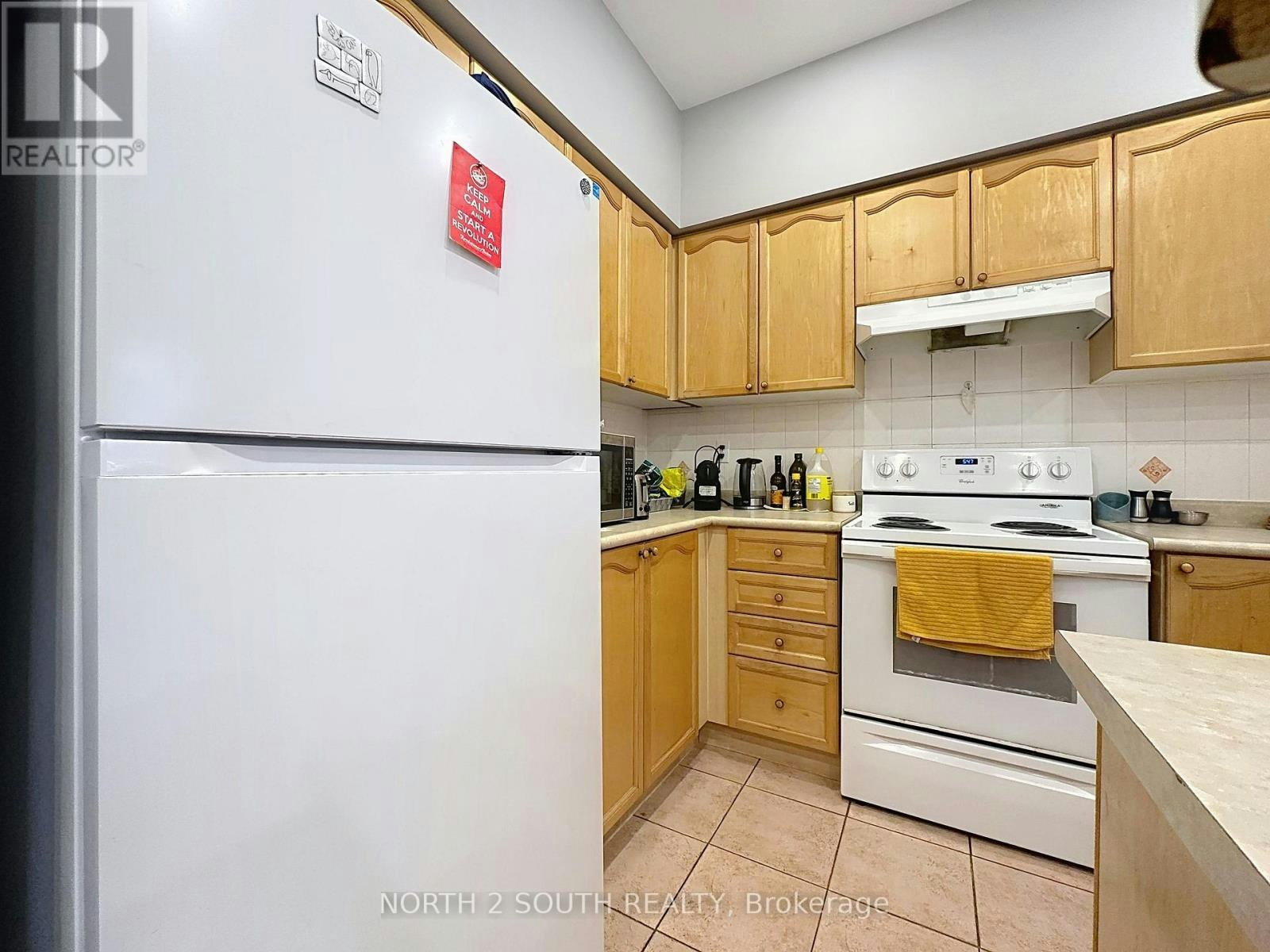 5 Bellagio Crescent, Vaughan, ON, L4K 5J9 - 7