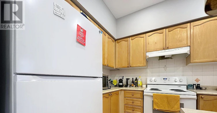 5 Bellagio Crescent, Vaughan, ON, L4K 5J9 - 7