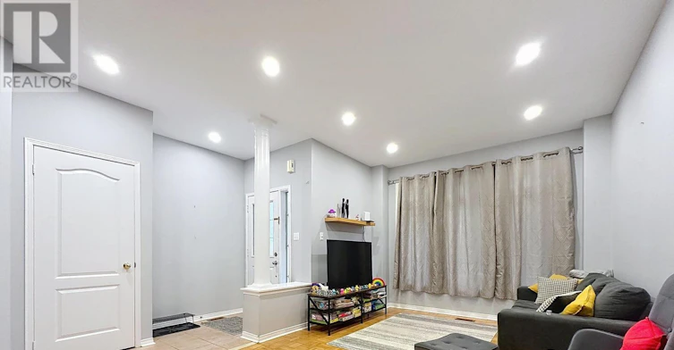 5 Bellagio Crescent, Vaughan, ON, L4K 5J9 - 3