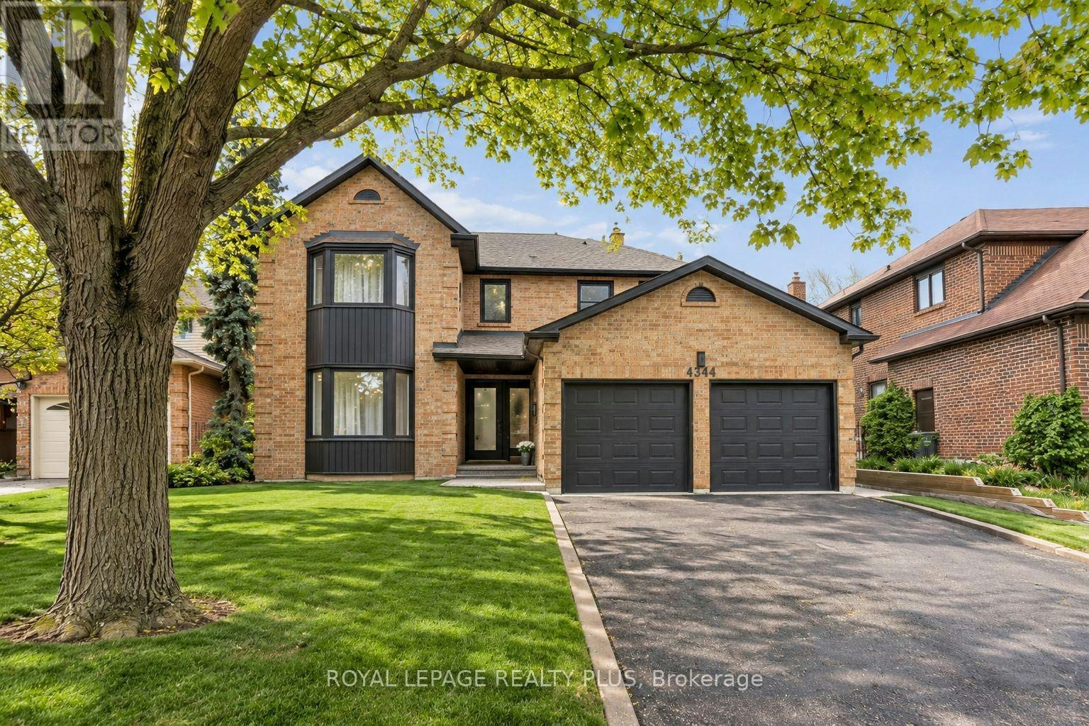 4344 Dallas Court, Mississauga, ON, L4W 4G7