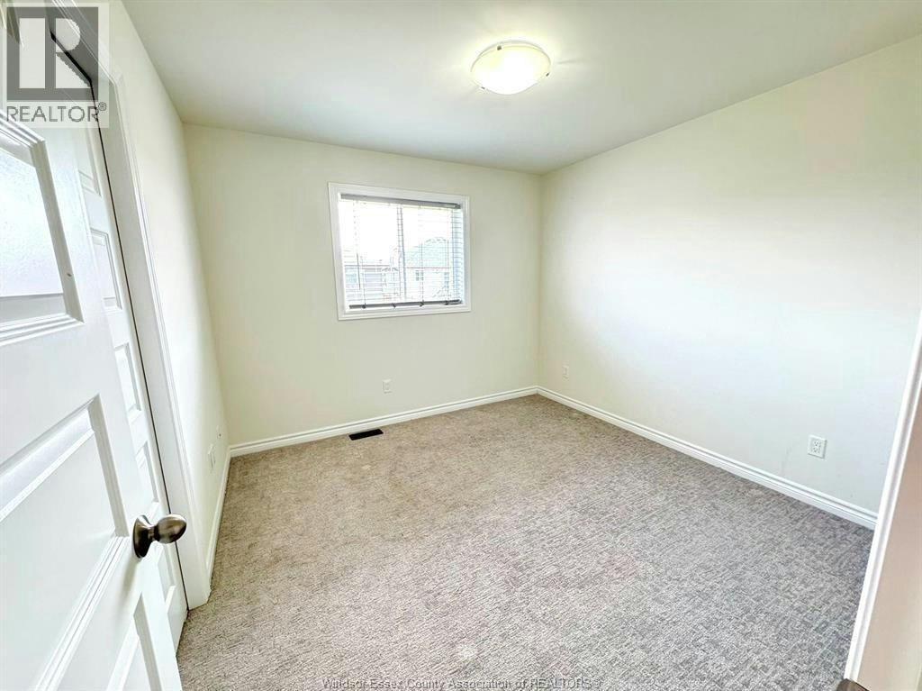 UPPER-1076 Lublin Avenue, Windsor, ON, N8P 0E5 - 9
