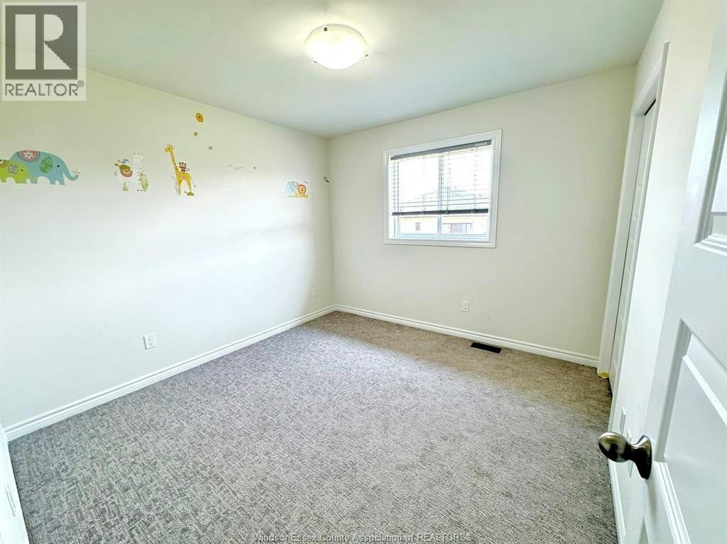 UPPER-1076 Lublin Avenue, Windsor, ON, N8P 0E5 - 8