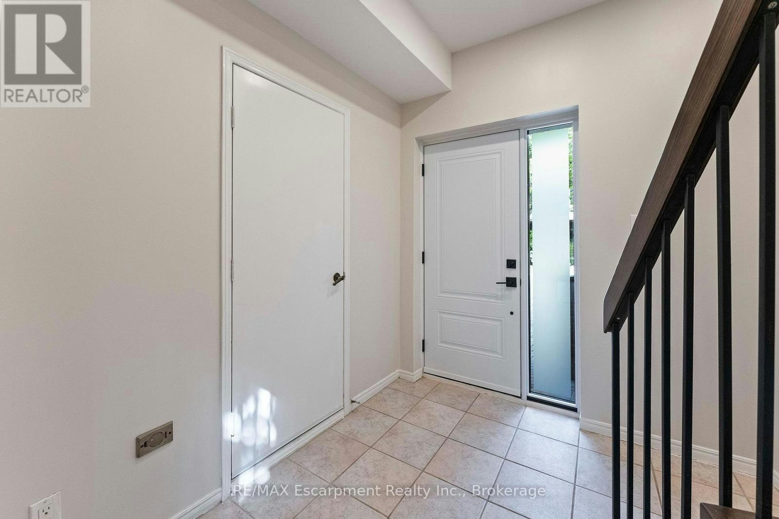 9-1160 Walden Circle, Mississauga, ON, L5J 4J9 - 4