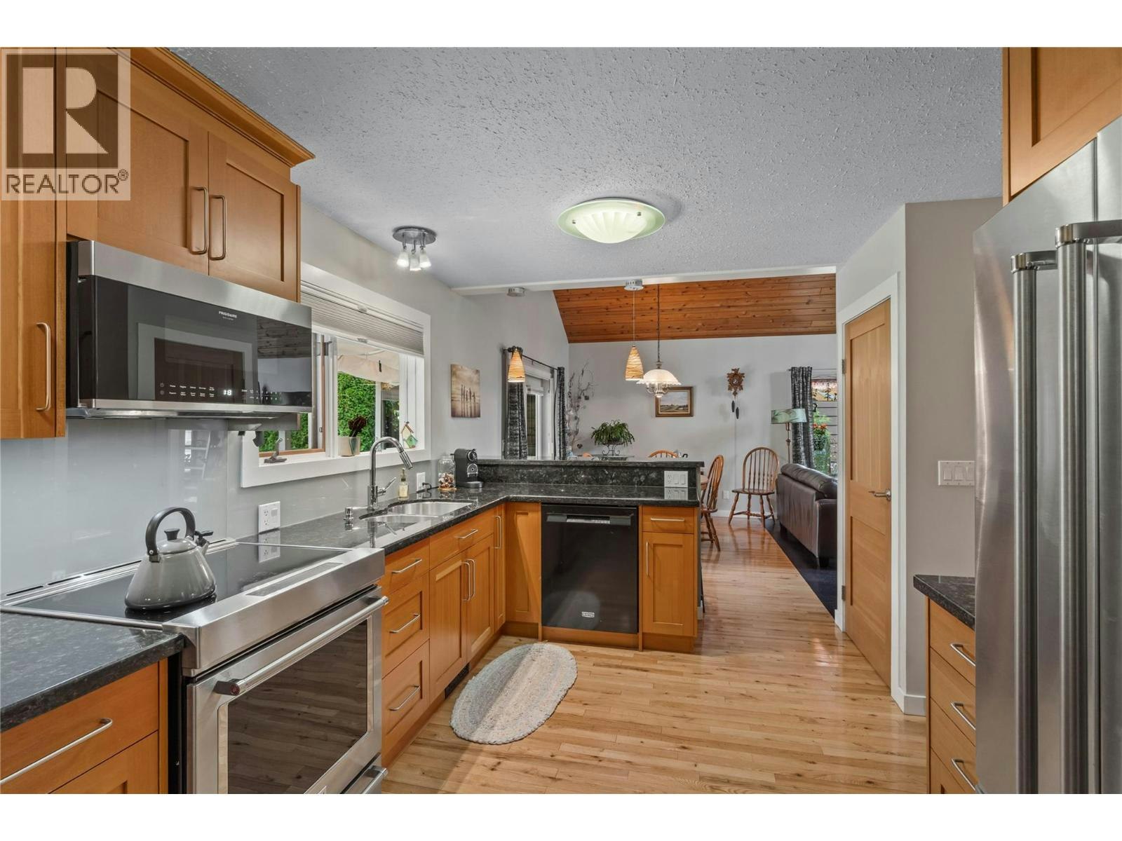 2653 Sunset Drive, Kamloops, BC, V2C 4K4 - 8