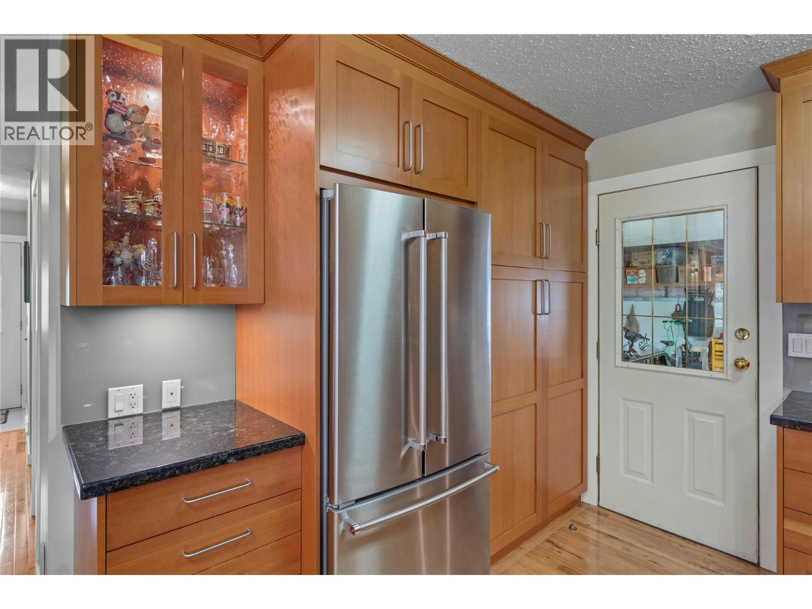 2653 Sunset Drive, Kamloops, BC, V2C 4K4 - 9