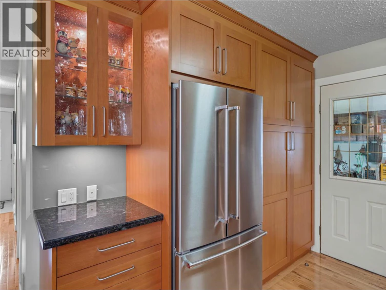 2653 Sunset Drive, Kamloops, BC, V2C 4K4 - 9
