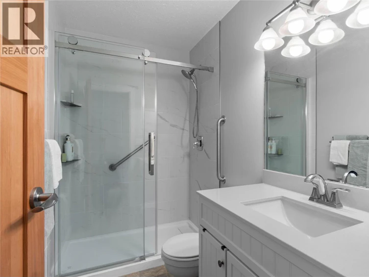 2653 Sunset Drive, Kamloops, BC, V2C 4K4 - 15