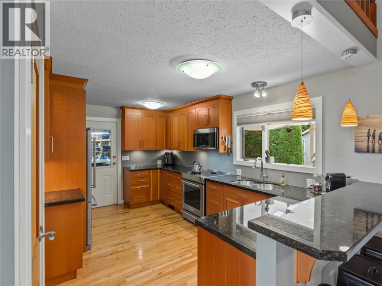 2653 Sunset Drive, Kamloops, BC, V2C 4K4 - 6